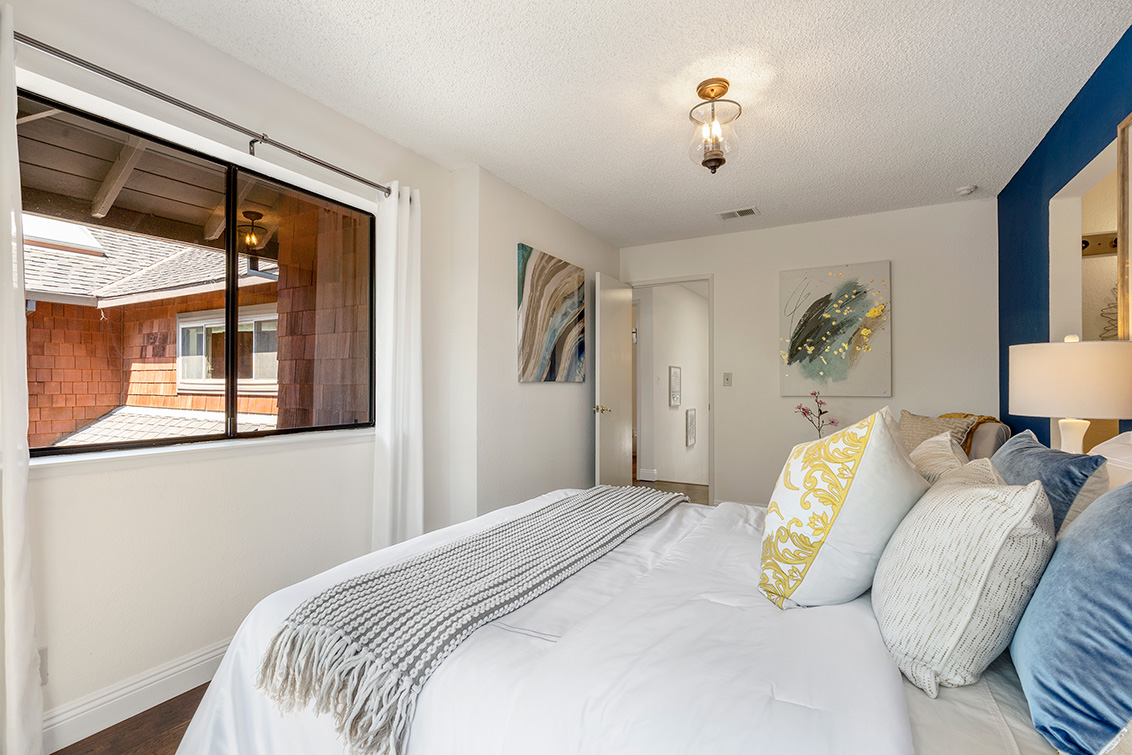 Master Bedroom (B) picture - 2572 Village Dr, Union City 94587