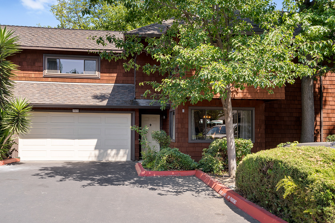 Village Dr 2572 (C) picture - 2572 Village Dr, Union City 94587