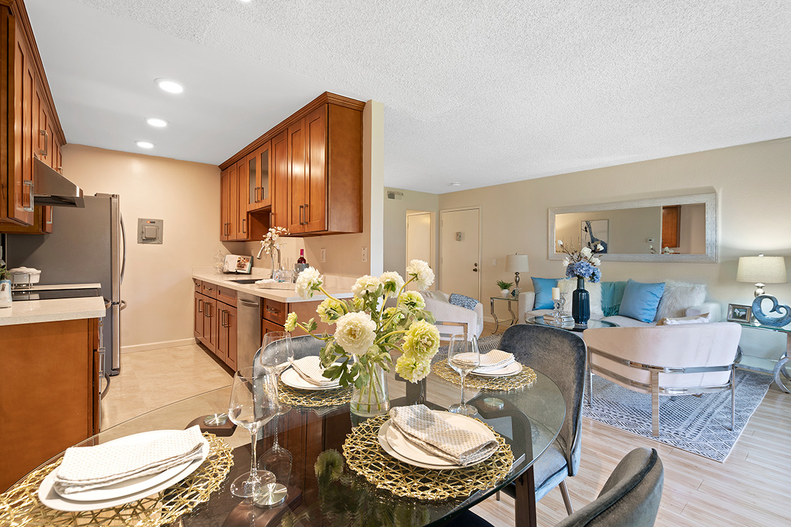 Dining Room (B) Picture - 2456 W Bayshore Rd 9, Palo Alto 94303 Dining Room (B) picture - 2456 W Bayshore Rd 9, Palo Alto 94303