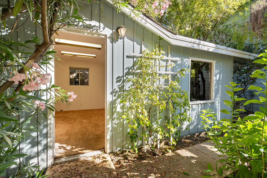 Studio (A) picture - 4221 Wilkie Way, Palo Alto 94306
