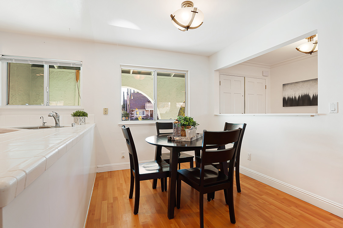 Breakfast Area (A) picture - 4397 Stone Canyon Dr, San Jose 95136