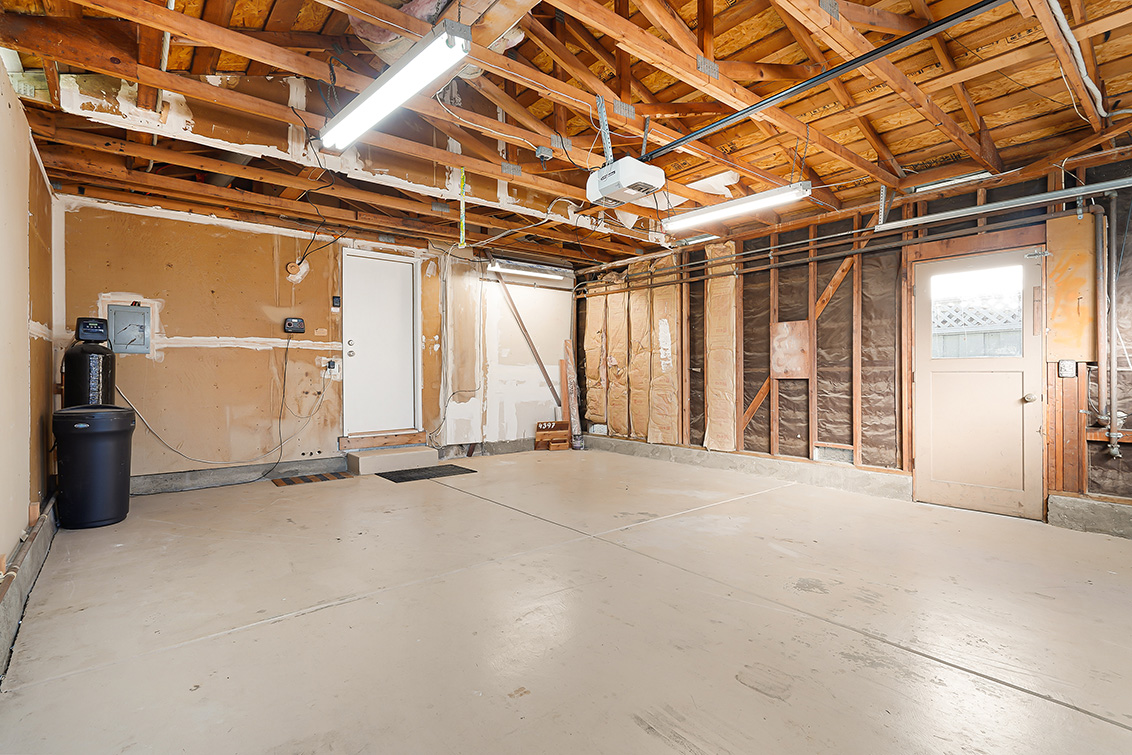 Garage (C) picture - 4397 Stone Canyon Dr, San Jose 95136