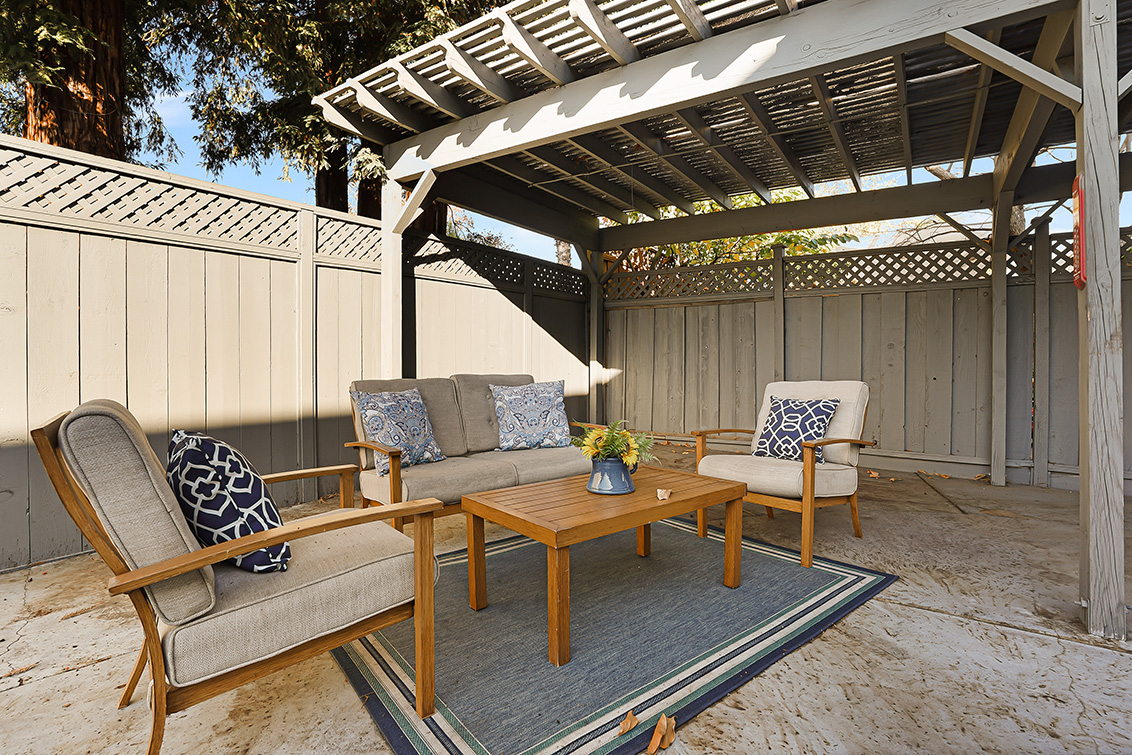 Poolside Patio (A) picture - 4397 Stone Canyon Dr, San Jose 95136