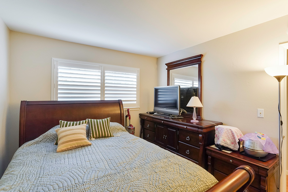 Bedroom 2 (B) picture - 1319 Wylie Way, San Jose 95130