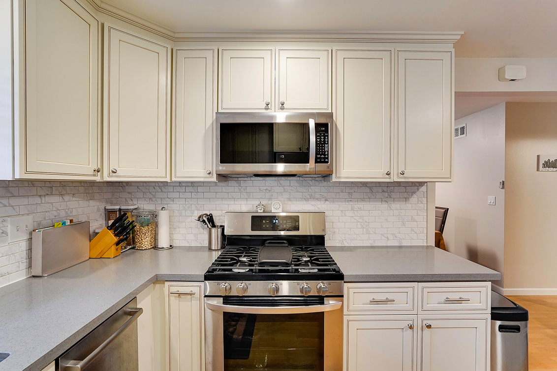 Kitchen (C) picture - 1319 Wylie Way, San Jose 95130