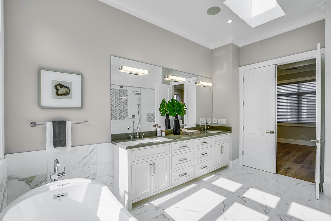 Master Bath (C) Picture - 686 Spargur Dr, Los Altos 94022 Master Bath (C) picture - 686 Spargur Dr, Los Altos 94022