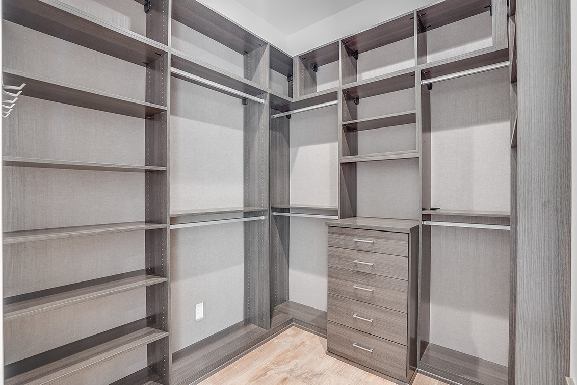 Master Closet 2 (B) Picture - 686 Spargur Dr, Los Altos 94022 Master Closet 2 (B) picture - 686 Spargur Dr, Los Altos 94022