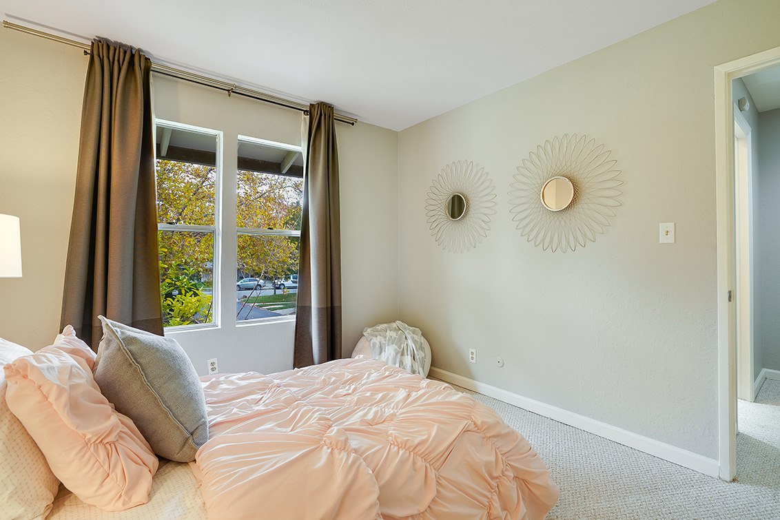 Bedroom 2 (B) picture - 10572 White Fir Ct, Cupertino 95014