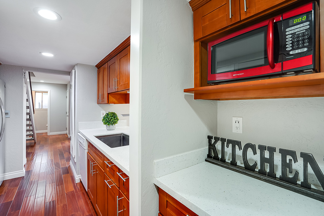 Kitchen (D) Picture - 10572 White Fir Ct, Cupertino 95014 Kitchen (D) picture - 10572 White Fir Ct, Cupertino 95014