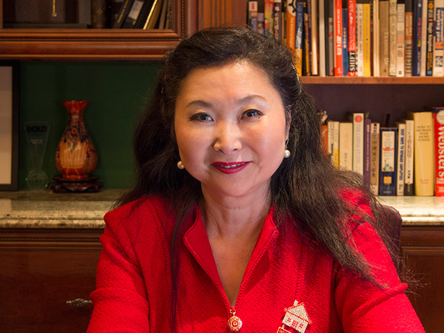 Juliana Lee